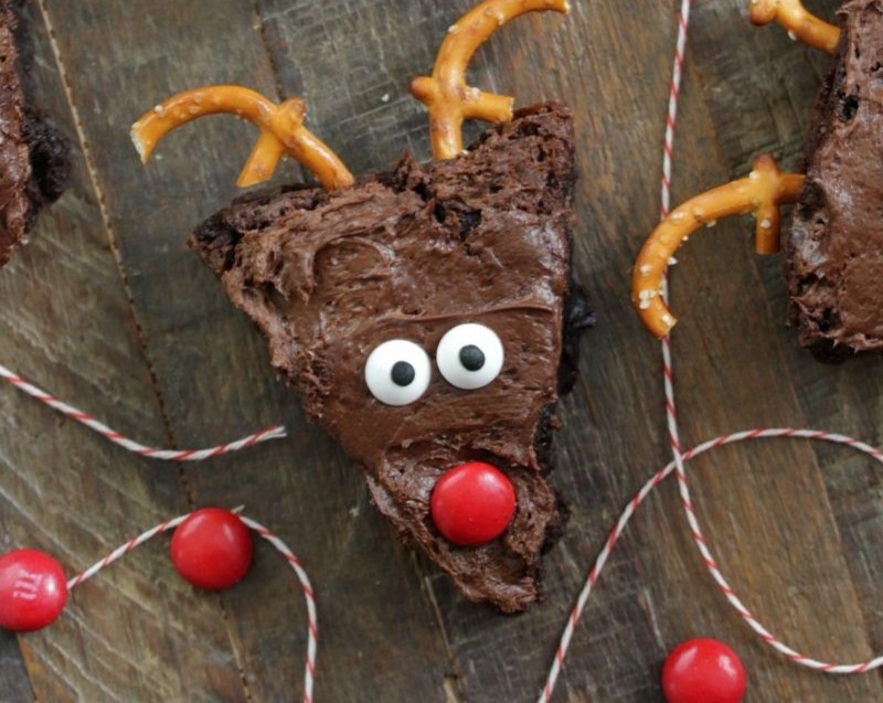 Easy Kid Friendly Christmas Present Brownies Festive Gifts top view