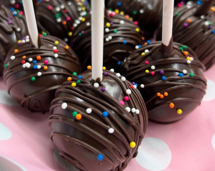 Homemade Starbucks Copycat Birthday Cake Pops Best Easy Sweet Treats suggested serving
